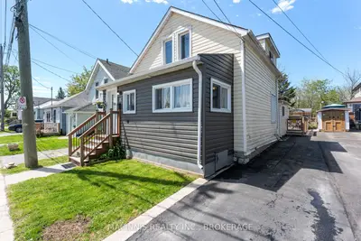 Detached in Kingston