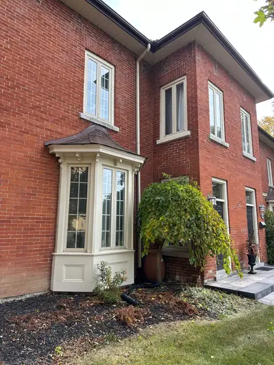 Condo Townhouse in Belleville