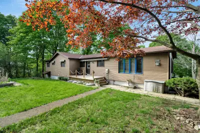 Detached in Prince Edward County