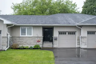 Att/Row/Townhouse in Greater Napanee