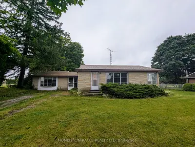 Detached in Puslinch