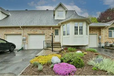 Att/Row/Townhouse in Carleton Place