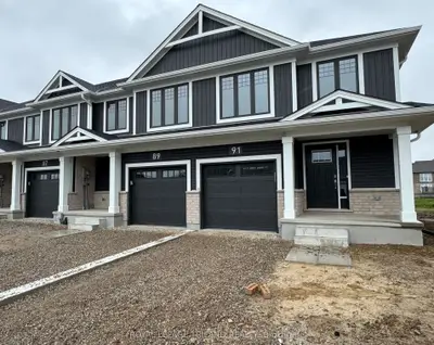 Att/Row/Townhouse in St. Thomas