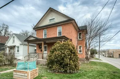 Duplex in Niagara Falls