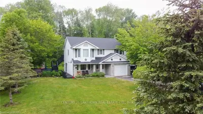 Detached in Prince Edward County