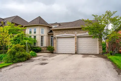 Detached in Hamilton