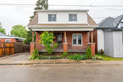 Detached in Brantford