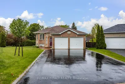 Detached in Kawartha Lakes