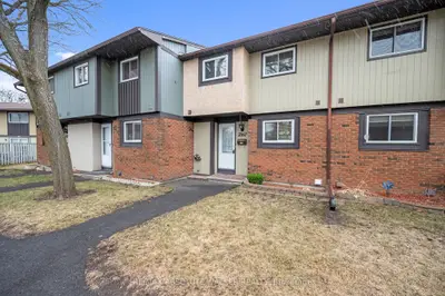 Condo Townhouse in Orleans - Convent Glen and Area