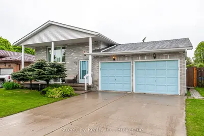 Detached in Stratford