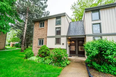 Condo Townhouse in St. Catharines