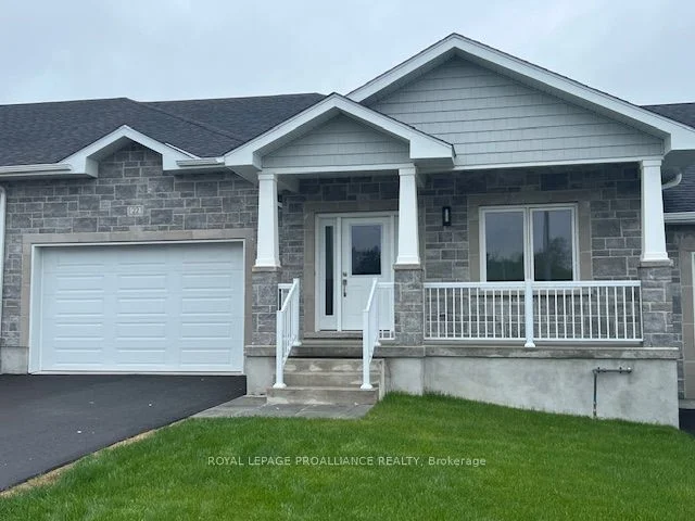 22 Douglas Marshall Crescent, Brockville, ON K6V 0E7