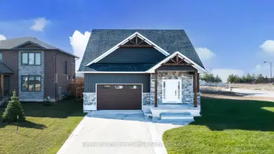 Detached in Goderich