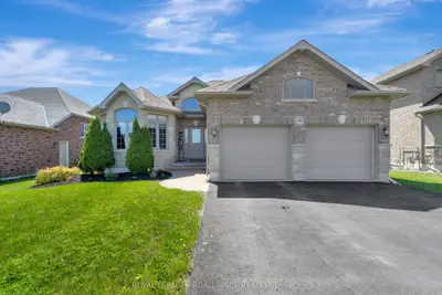 Detached in Belleville