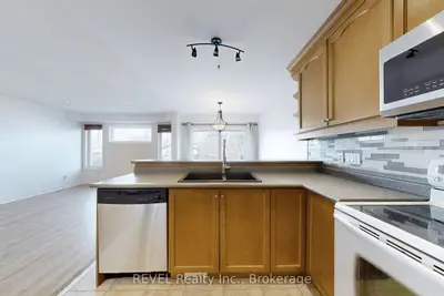 Att/Row/Townhouse in St. Catharines