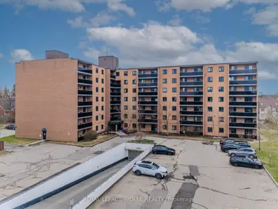 Condo Apartment in Kitchener