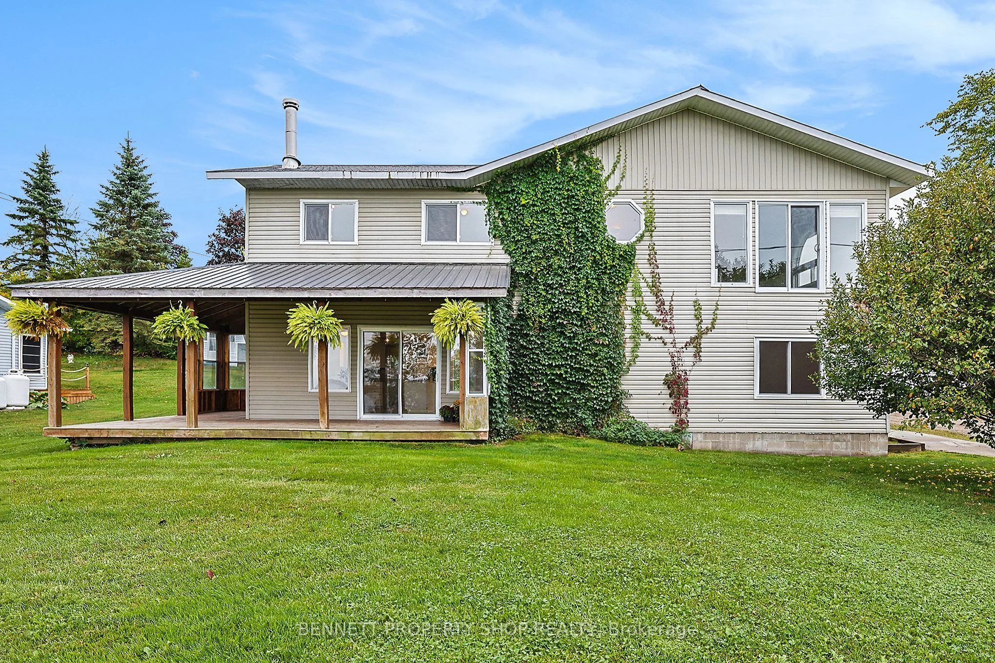 22 MARYANN Lane, Horton, ON K7V 3Z8