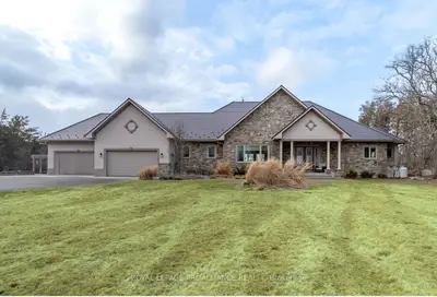 Detached in Prince Edward County