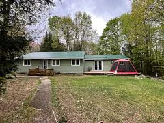 668 Hamilton Lake Road, South River, On P0a 1x0