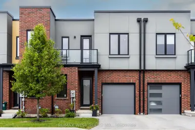 Condo Townhouse in Pelham