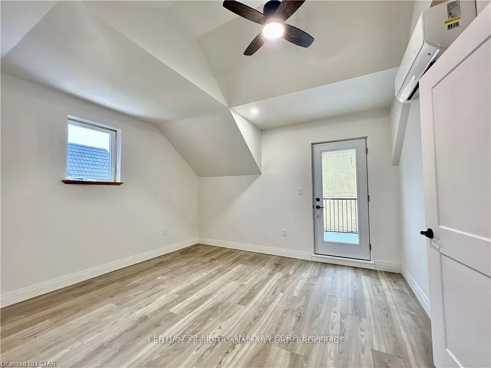 166 CENTRAL Avenue 3, London East, ON N6A 1M7