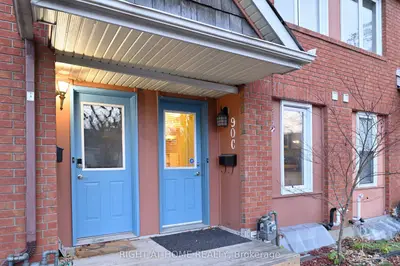 Att/Row/Townhouse in Lower Town - Sandy Hill