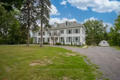 Detached in Greater Napanee