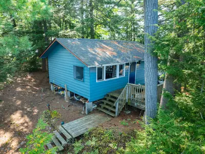 Detached in The Archipelago