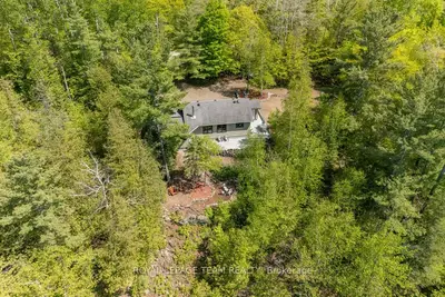 Detached in Greater Madawaska