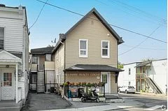 240 Marier Avenue 4, Vanier And Kingsview Park, On K1l 5r1