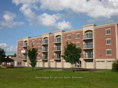 Condo Apartment in Saugeen Shores