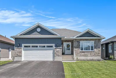 Detached in Renfrew