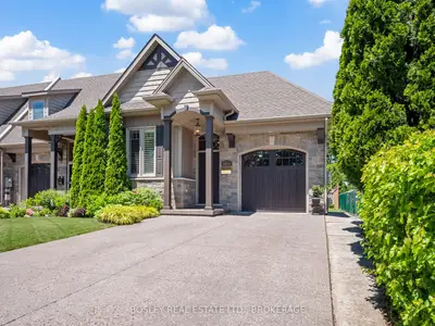 Att/Row/Townhouse in Niagara Falls