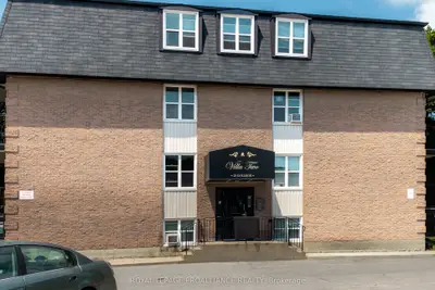Condo Apartment in Belleville