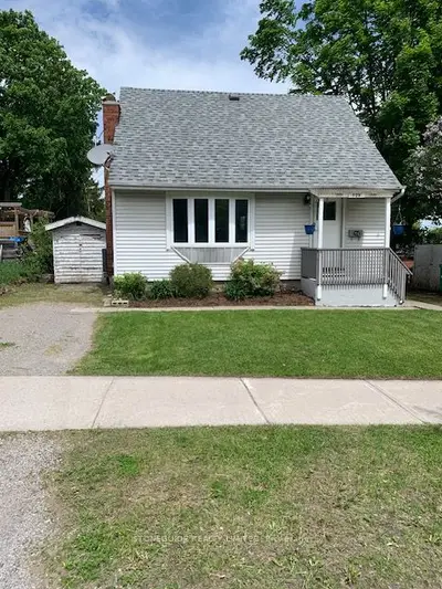 724 Fairbairn Street, Peterborough, On K9h 6b6