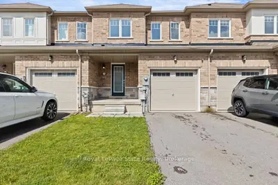 Att/Row/Townhouse in Niagara Falls