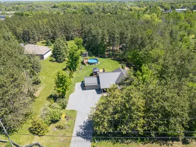 Detached in Beckwith