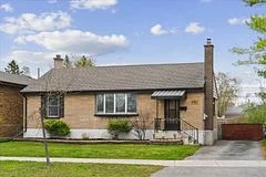 627 Bellaire Street, Peterborough, On K9j 3y5