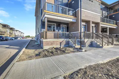 Condo Apartment in Barrhaven