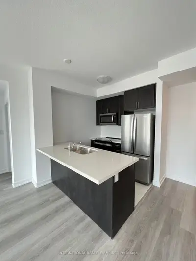 Condo Apartment in Hamilton