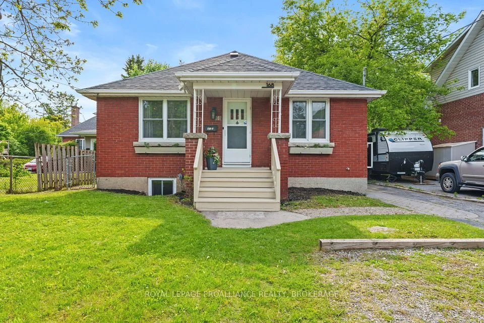 168 MacDonnell Street, Kingston, ON K7L 4B8