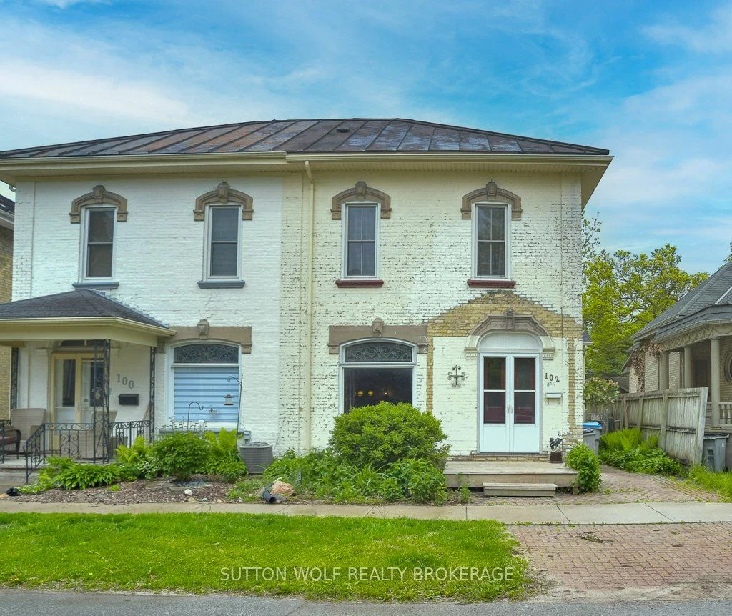 102 Front Street W, Strathroy-Caradoc, ON N7G 1X8