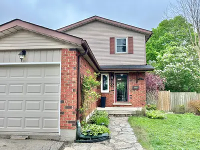 300 Strathallan Street, Centre Wellington, On N1m 3l5