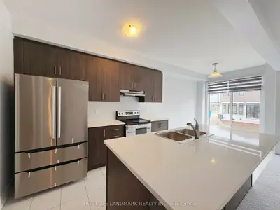 Att/Row/Townhouse in Kawartha Lakes
