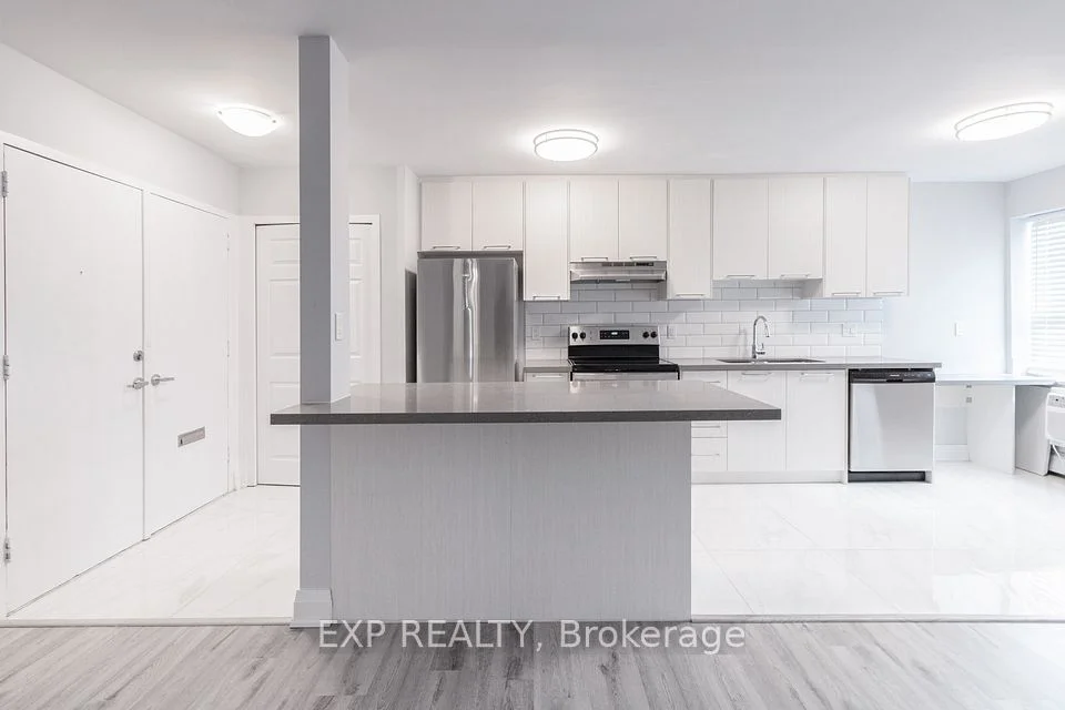 579 Clare Avenue 211, Welland, ON L3C 3B7