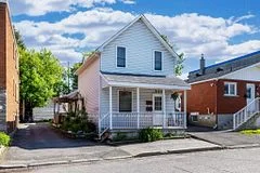 336 Shakespeare Street B, Vanier and Kingsview Park, ON K1L 5M2