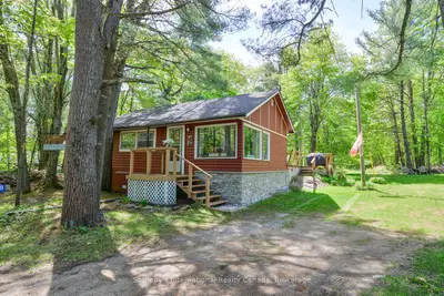 Detached in Gravenhurst