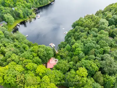 Detached in Whitestone
