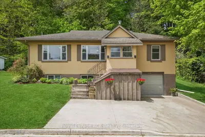 Detached in Owen Sound