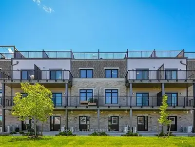 Condo Townhouse in Guelph